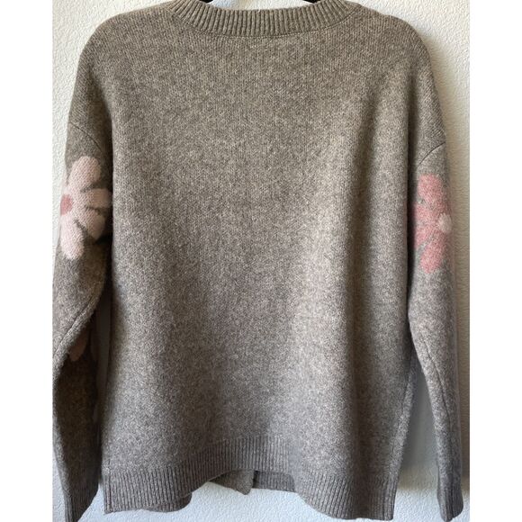 New Bobeau Daisy Jacquard Cardigan Sweater in Dark Oatmeal Size Medium - Picture 4 of 4